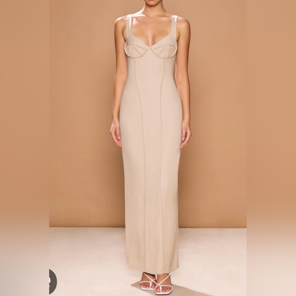 Sonya Fitted Maxi Dress Sweetheart Neckline